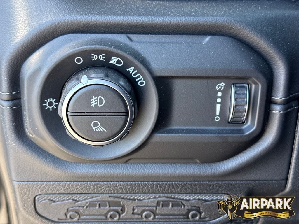 New 2026 Black Jeep Rubicon image 31