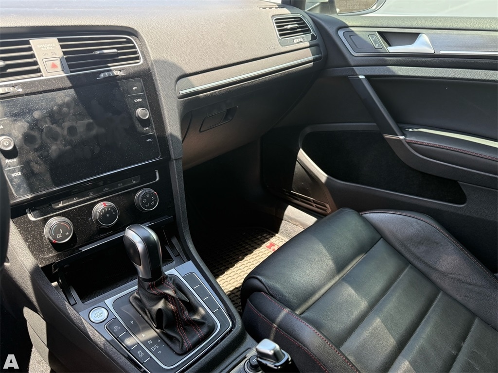 Image 9 of 2020 Volkswagen Golf GTI 2.0T SE Hatchback