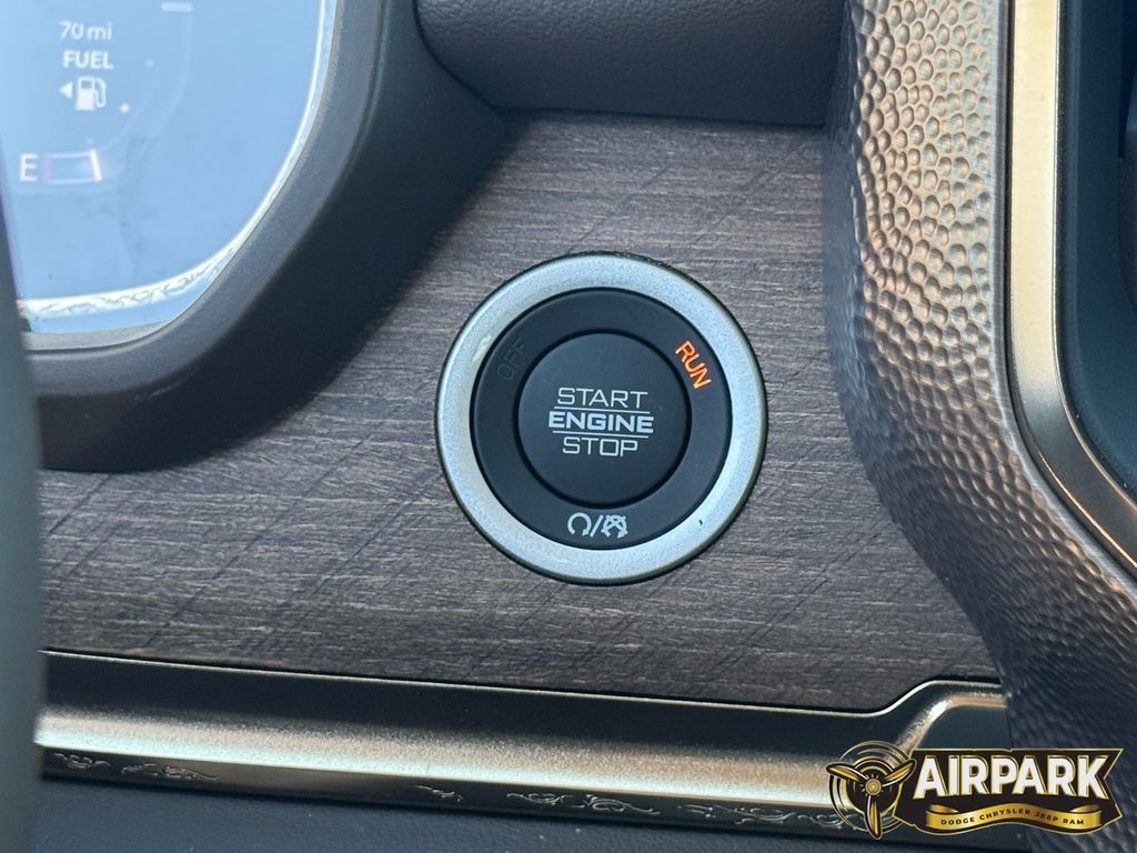 New 2026 Diamond Black Crystal Pearlcoat Ram Limited image 24