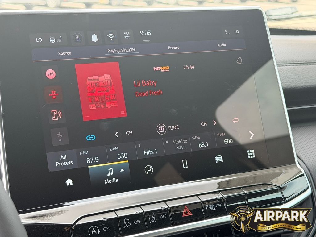 New 2026 Sting-Gray Jeep Trailhawk image 19