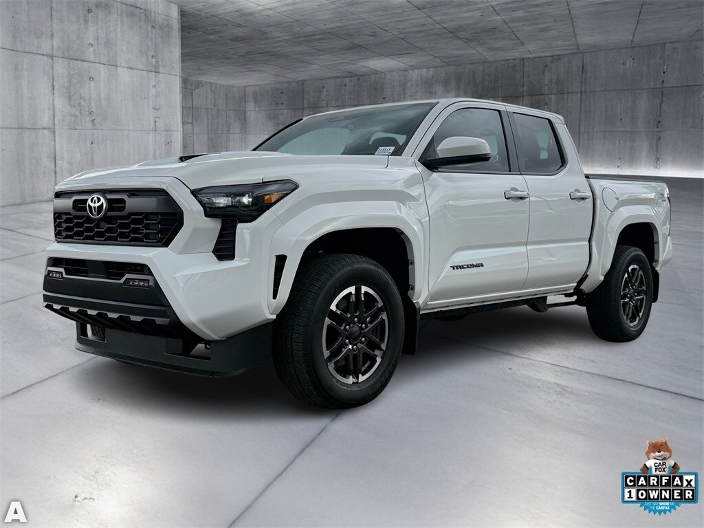 Used 2025 Toyota Tacoma SR5 Truck