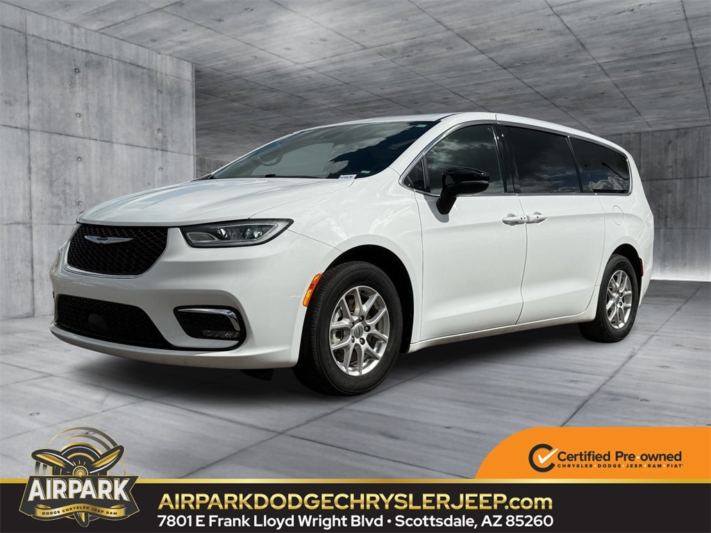 2025 Chrysler Pacifica Select