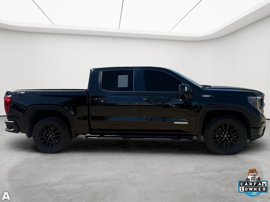 Used 2025 Onyx Black GMC Elevation image 8