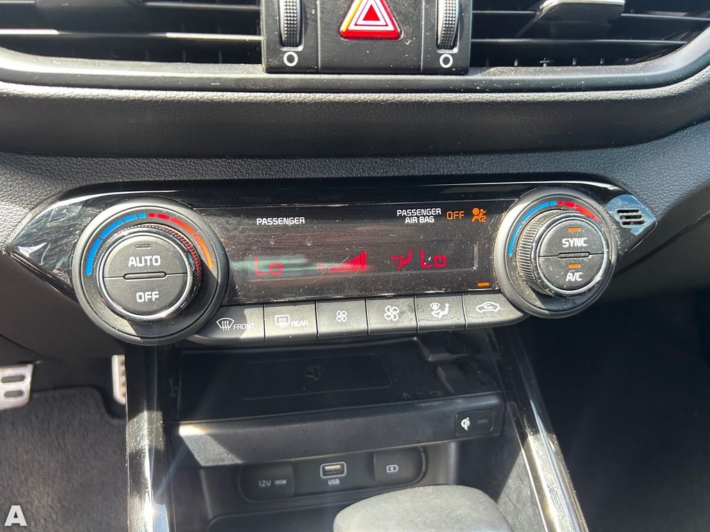 Used 2022 Currant Red Kia GT image 25