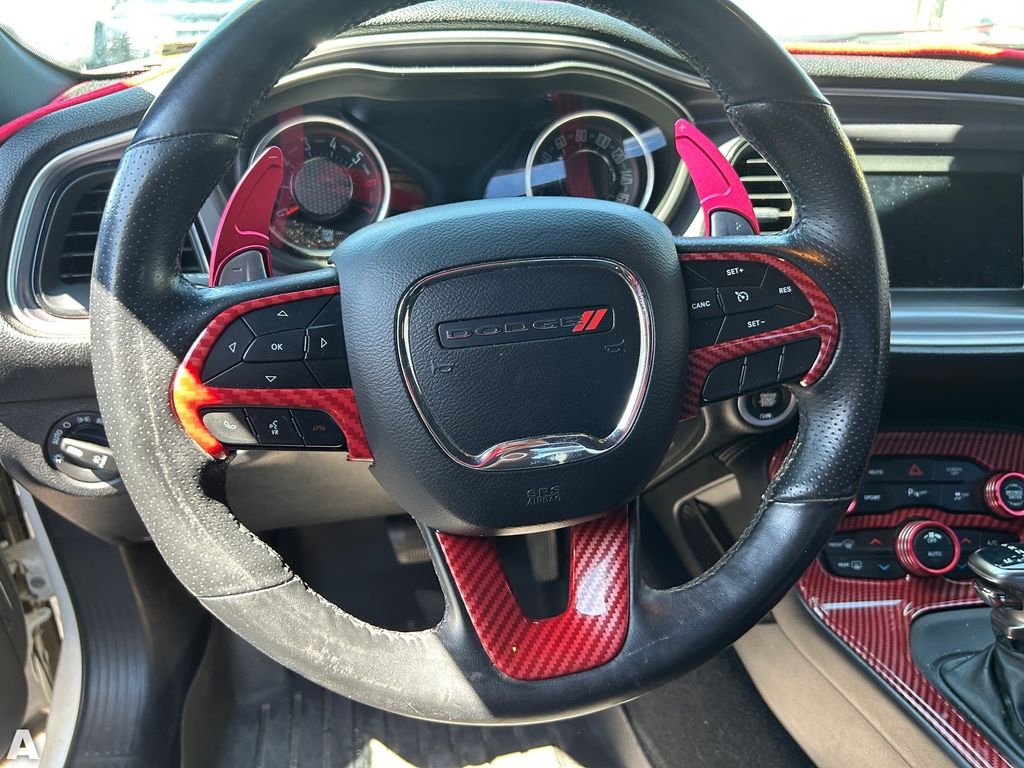 Used 2019 White Knuckle Clearcoat Dodge R/T image 8