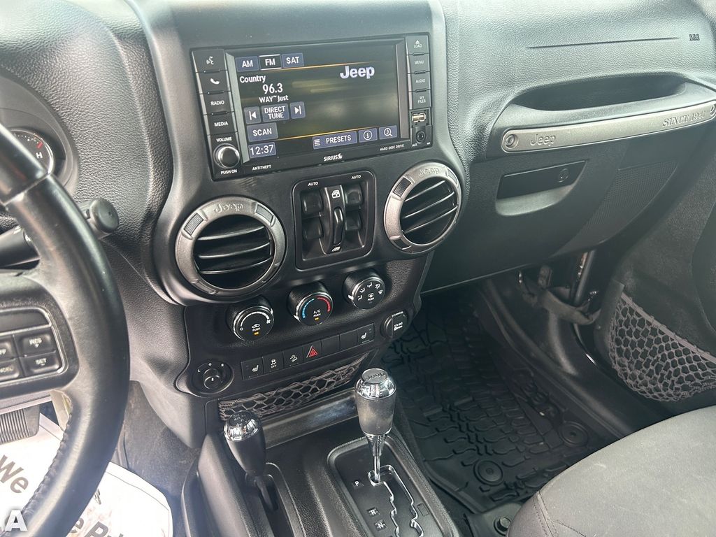 Used 2018 Black Clearcoat Jeep Unlimited Sport image 20