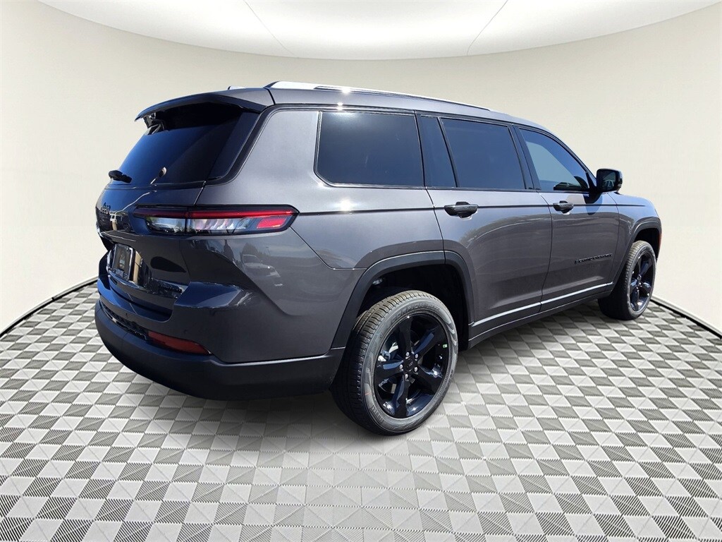 2025 Jeep Grand Cherokee Limited photo 4