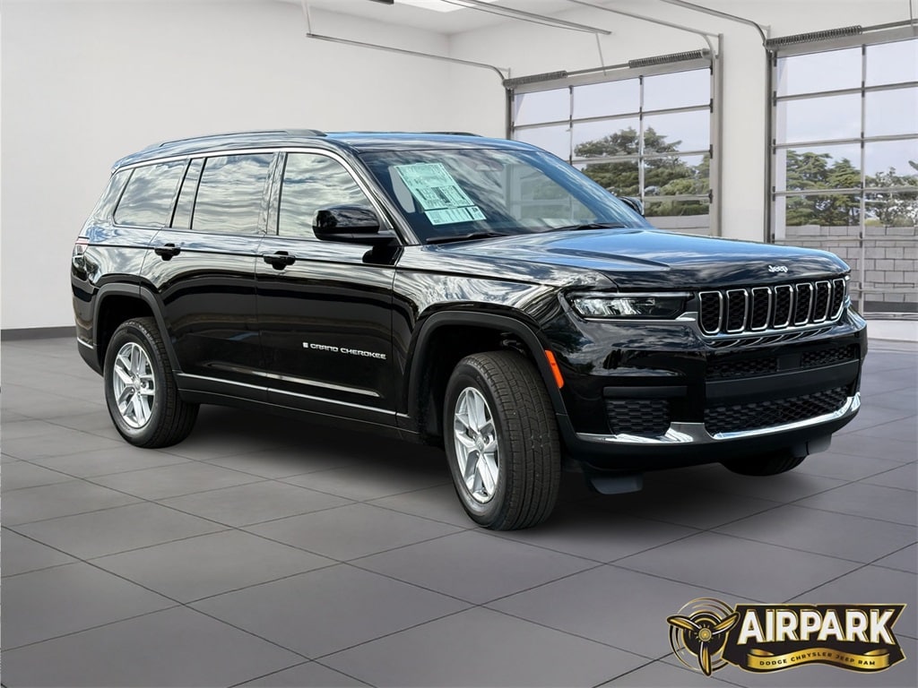 New 2025 Jeep Grand Cherokee L Laredo Sport Utility
