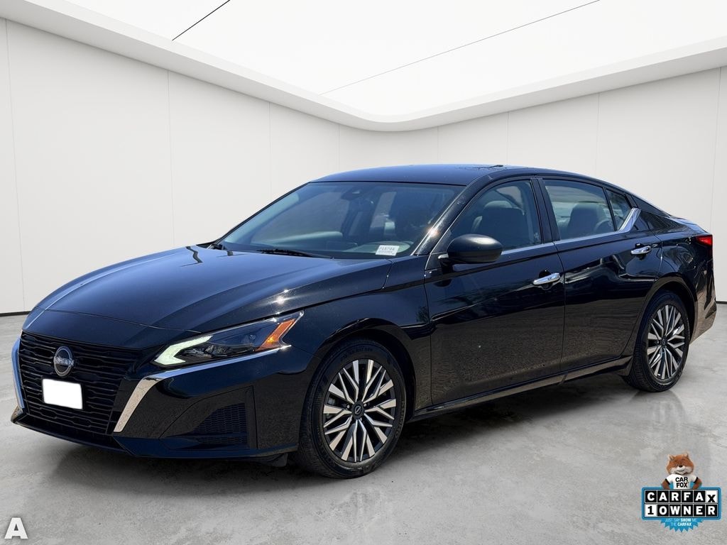Used 2025 Nissan Altima 2.5 SV Sedan