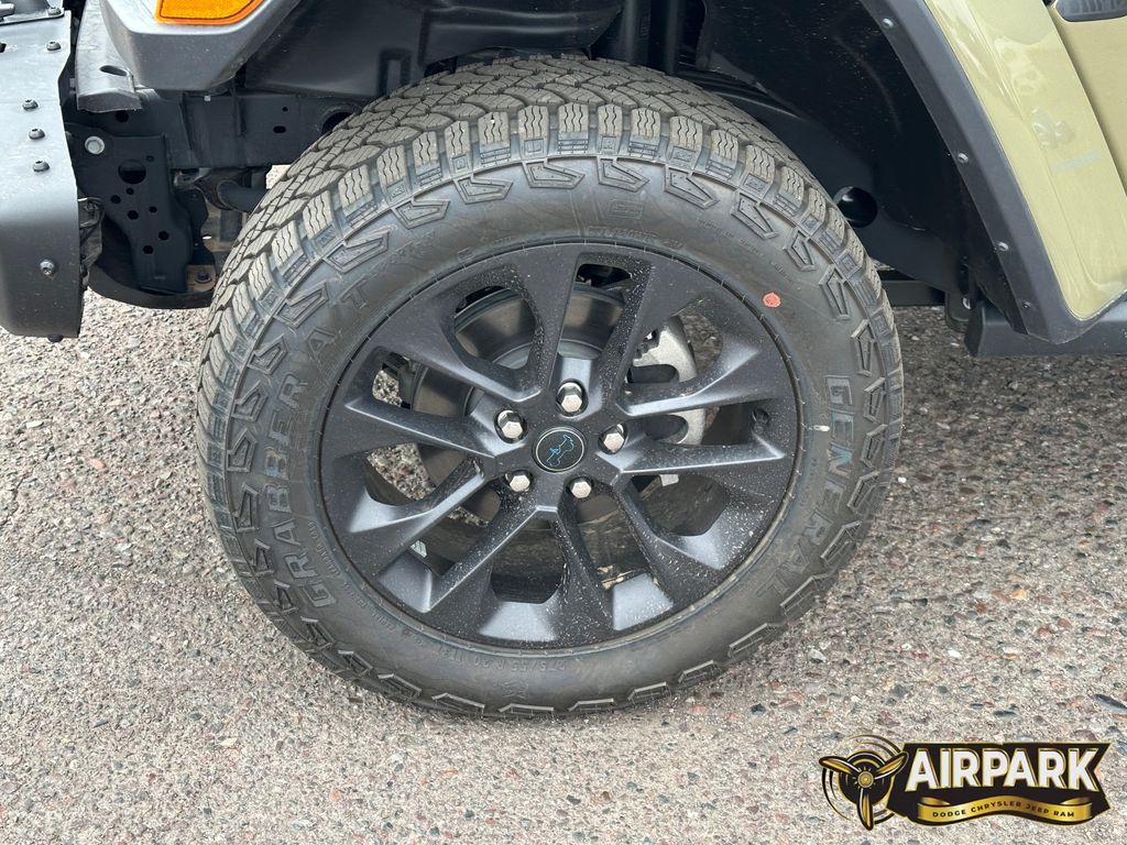 New 2025 41 Jeep Sahara image 10