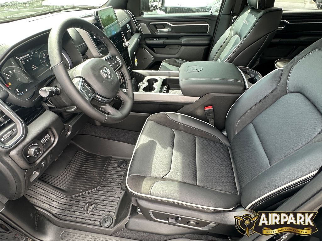New 2026 Diamond Black Crystal Pearlcoat Ram Laramie image 15