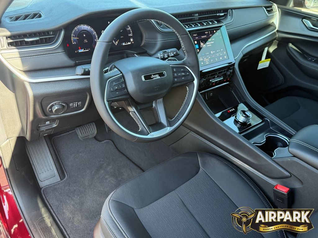 New 2025 Velvet Red Pearlcoat Jeep Laredo image 11