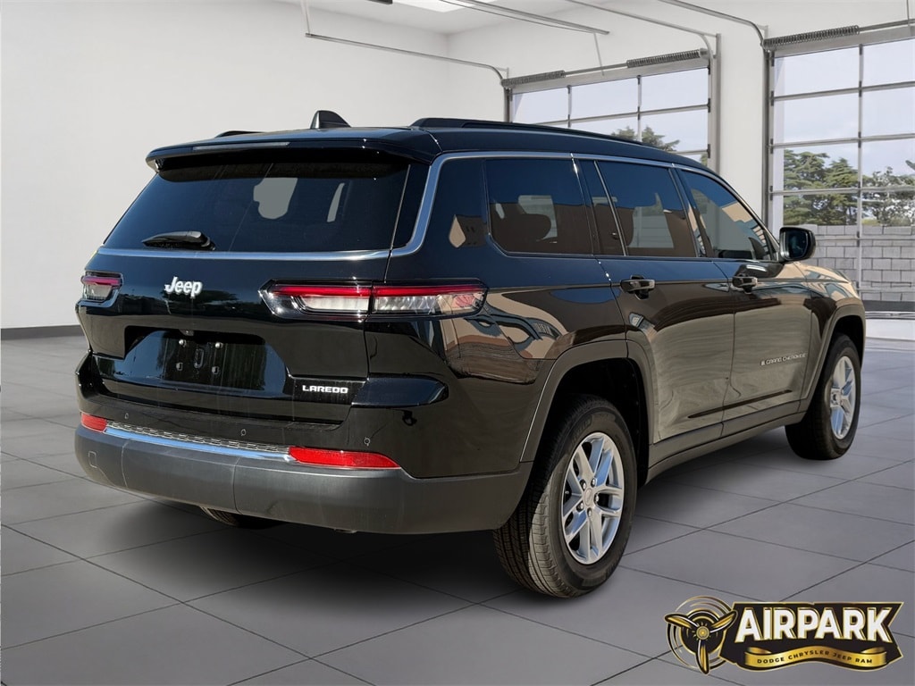 New 2025 Jeep Grand Cherokee L Laredo Sport Utility