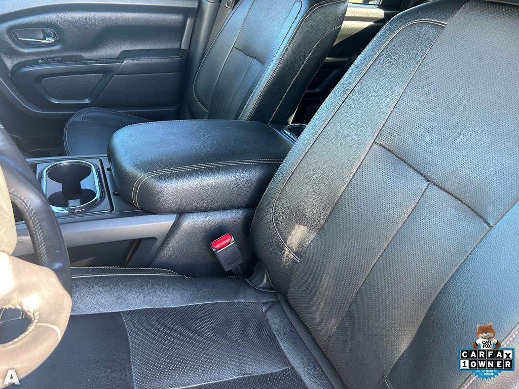 Used 2019 Gun Metallic Nissan SL image 18