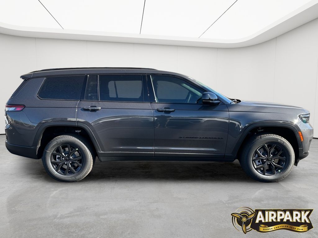 New 2025 Baltic Gray Jeep Laredo image 3