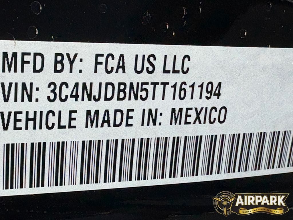 New 2026 Diamond Black Crystal Pearlcoat Jeep Latitude image 24