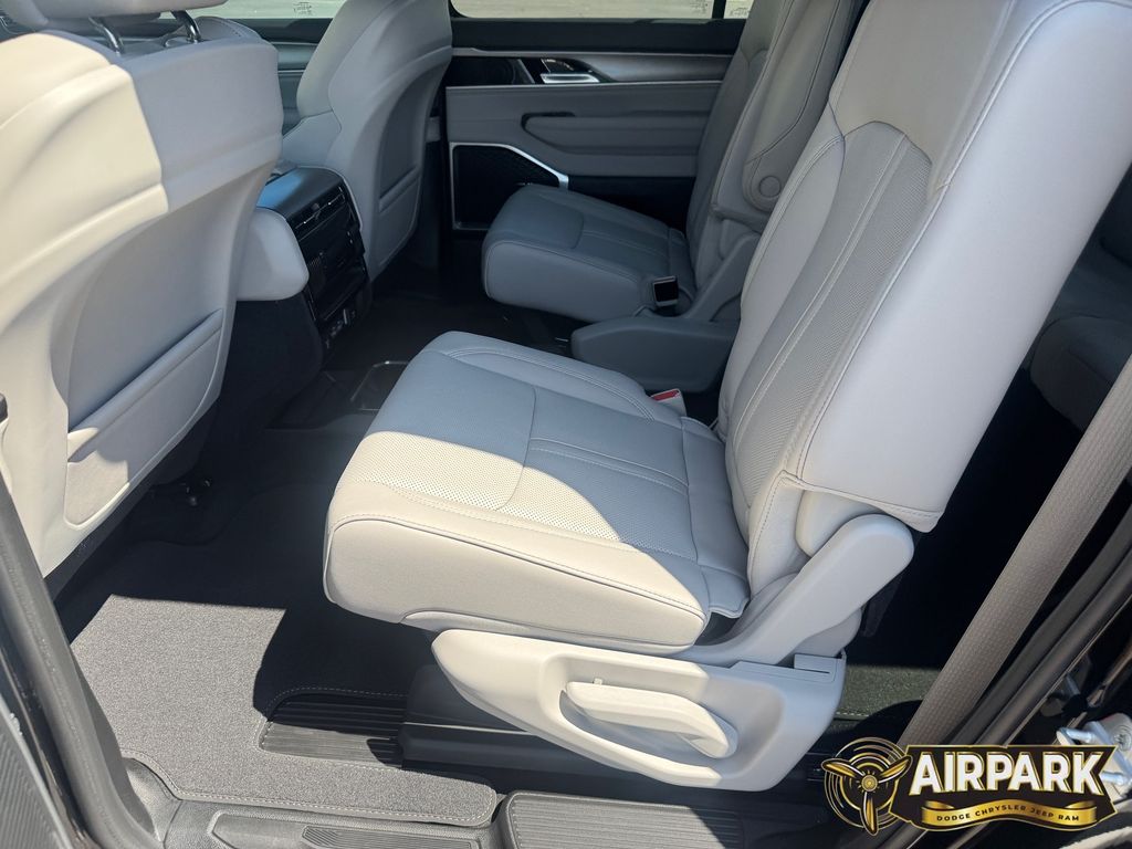 New 2026 High Gloss Black Jeep Base image 14