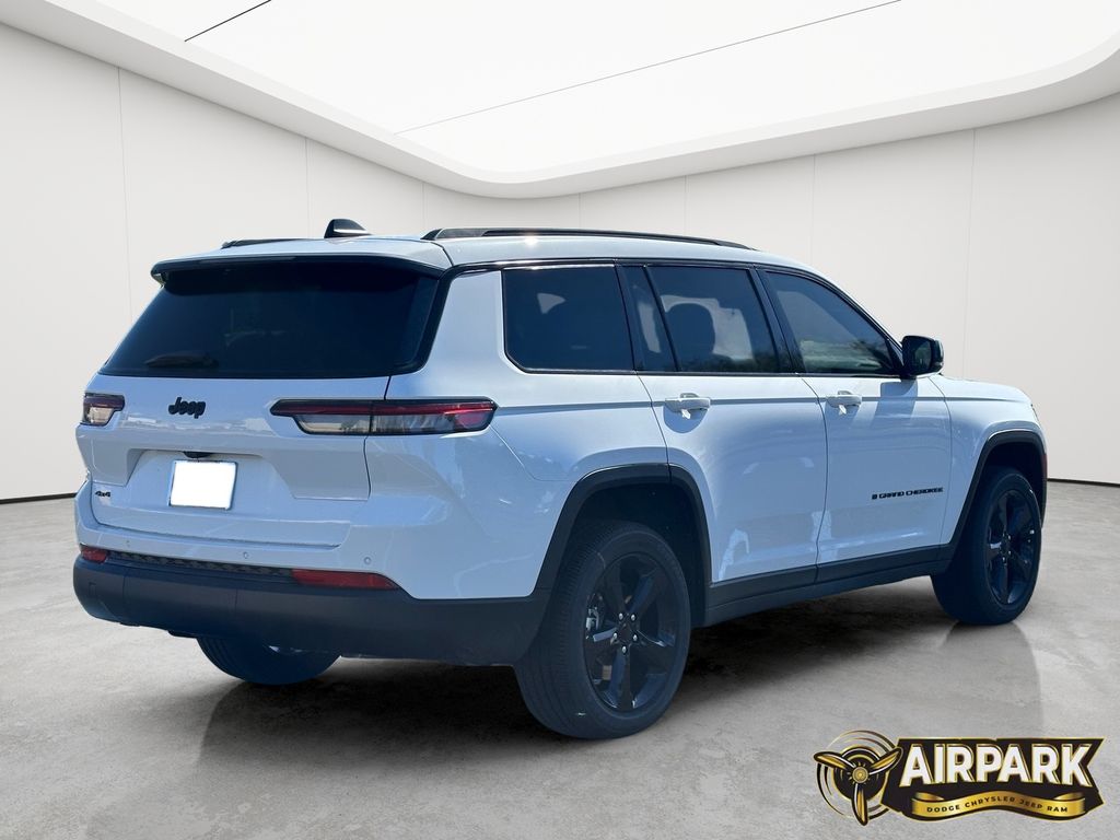 New 2025 Bright White Jeep Laredo image 4