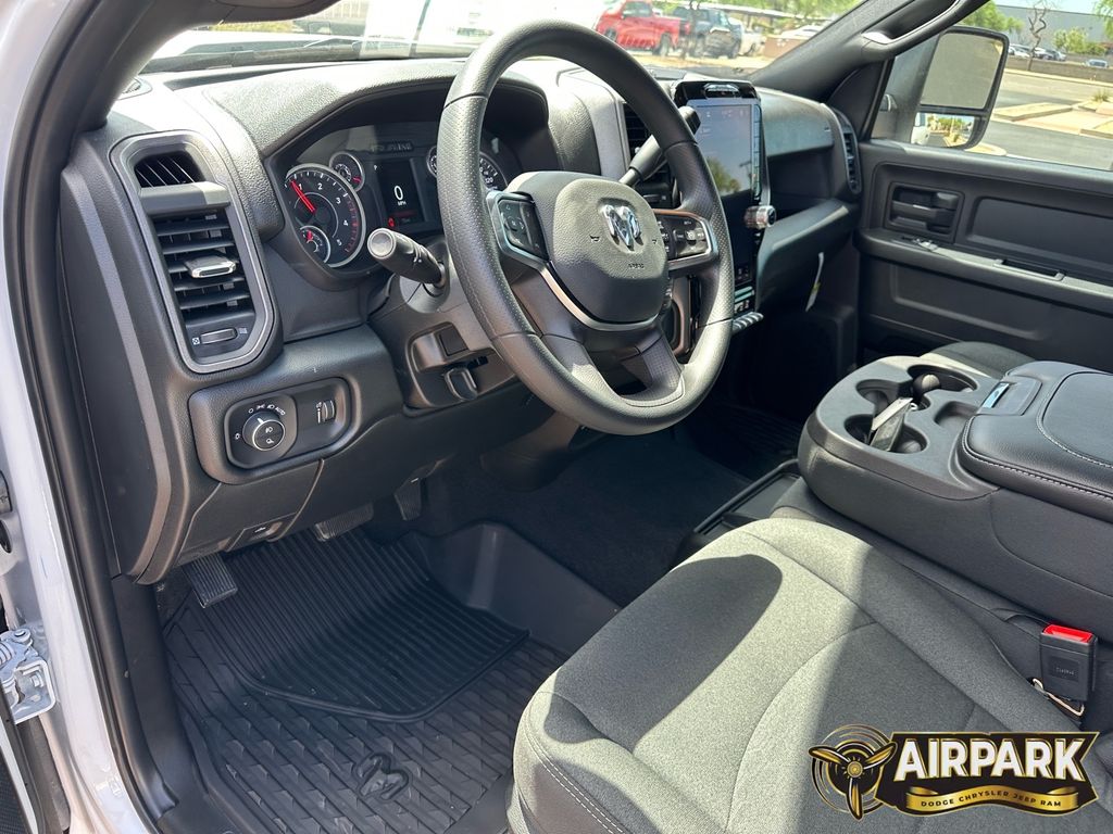 New 2025 Bright White Ram Tradesman image 16