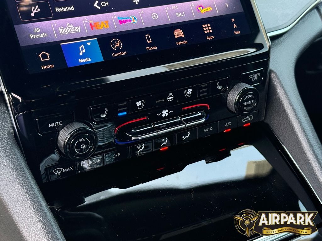 New 2025 Bright White Jeep Overland image 21