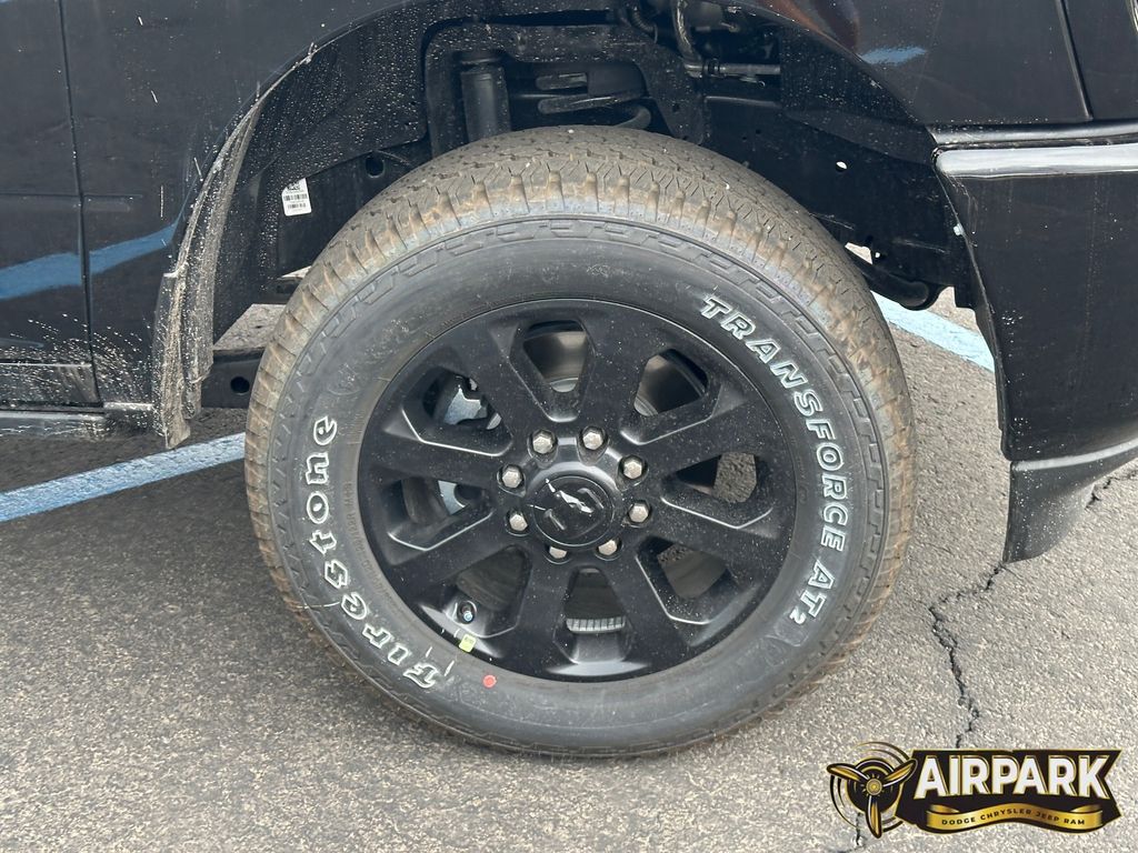 New 2026 Diamond Black Crystal Pearlcoat Ram Laramie image 10