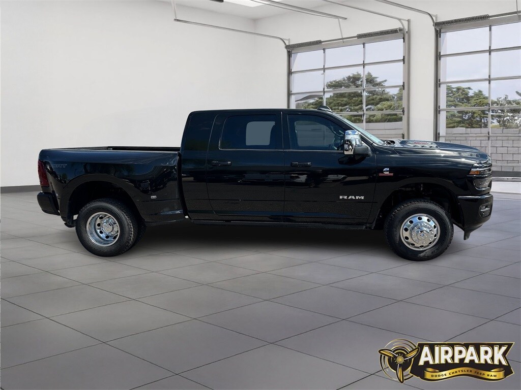 2026 Ram 3500 Laramie photo 3