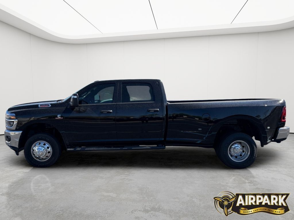 New 2026 Diamond Black Crystal Pearlcoat Ram Tradesman image 7