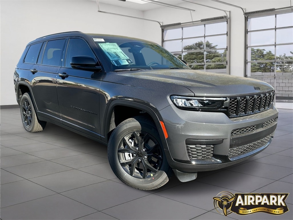 New 2025 Jeep Grand Cherokee L Laredo Sport Utility
