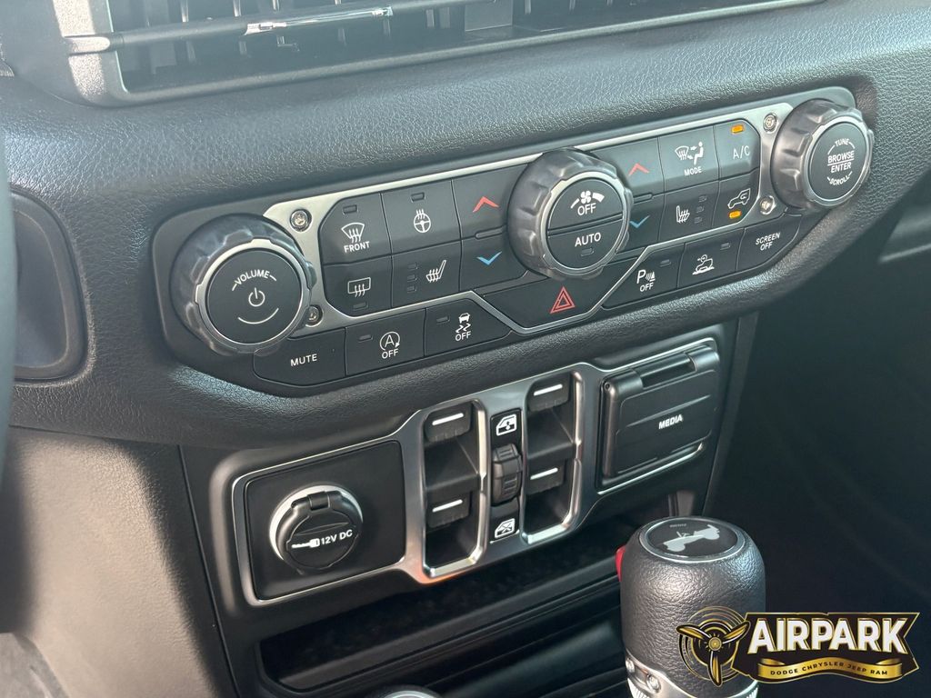 New 2026 Granite Crystal Jeep Sport image 17