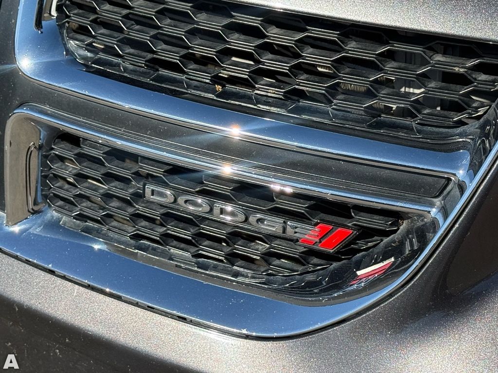Used 2019 Granite Crystal Metallic Clearcoat Dodge SXT image 7