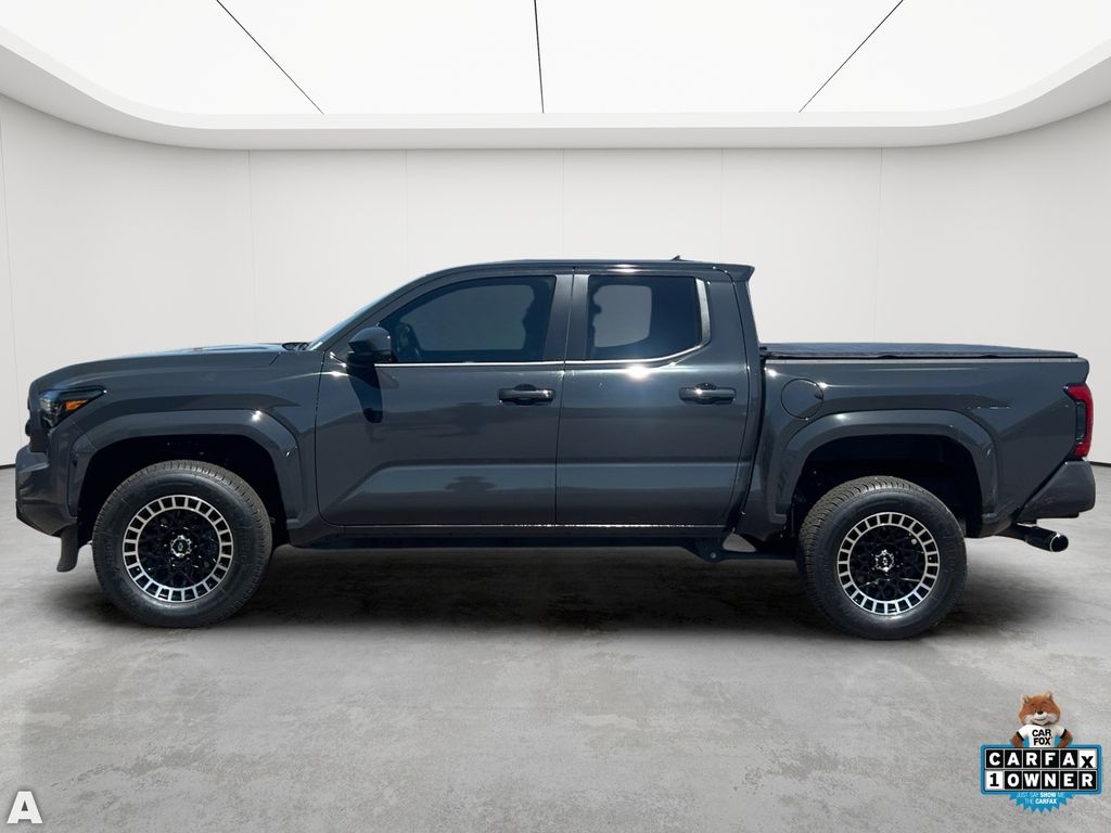 Used 2025 Underground Toyota SR5 image 3