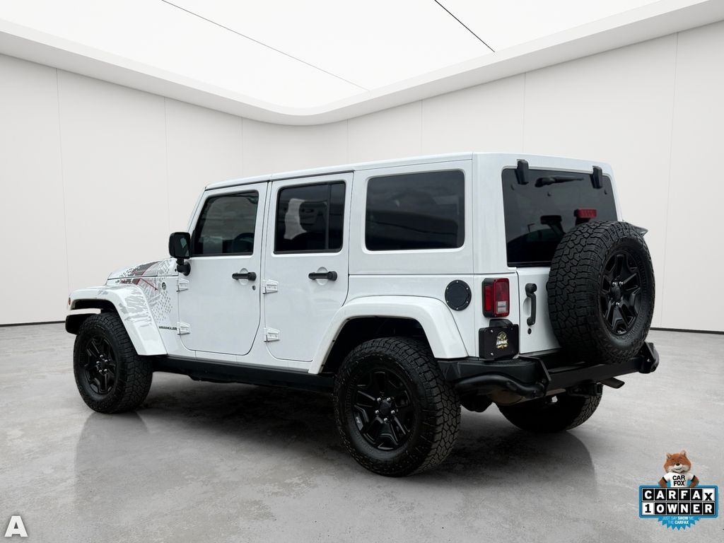 Used 2016 Bright White Clearcoat Jeep Unlimited Sahara image 4