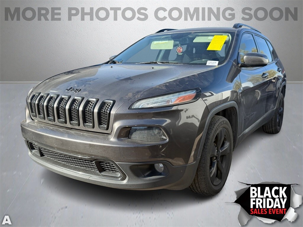 Used 2018 Jeep Cherokee Latitude SUV