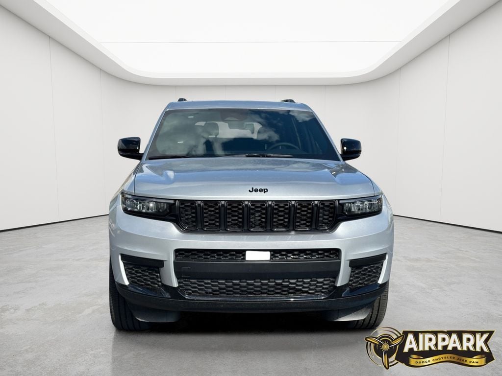 New 2025 Silver Zynith Jeep Laredo image 5