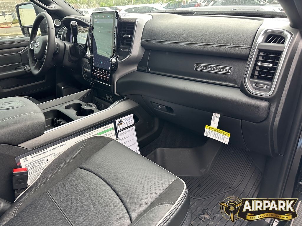 New 2026 Diamond Black Crystal Pearlcoat Ram Laramie image 11
