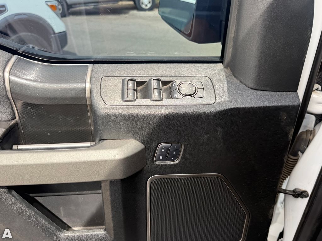 Used 2018 Oxford White Ford Raptor image 11