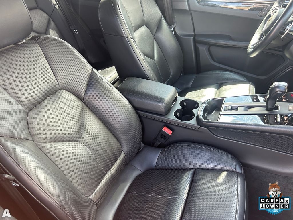 Used 2024 Orange Porsche Base image 11