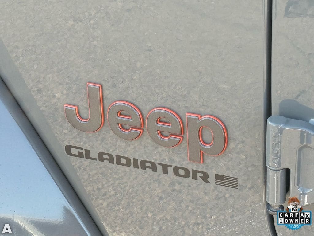 Used 2023 Sting-Gray Clearcoat Jeep Mojave image 9