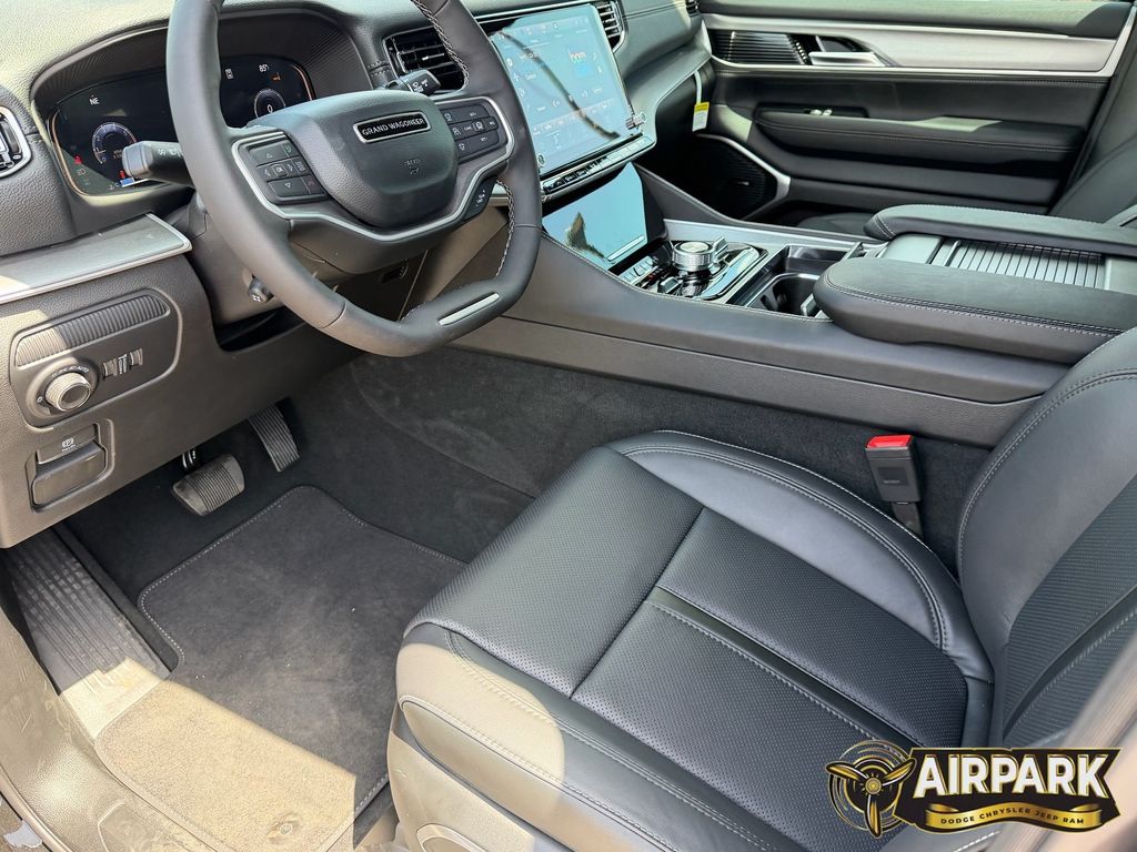 New 2026 High Gloss Black Jeep Limited image 17