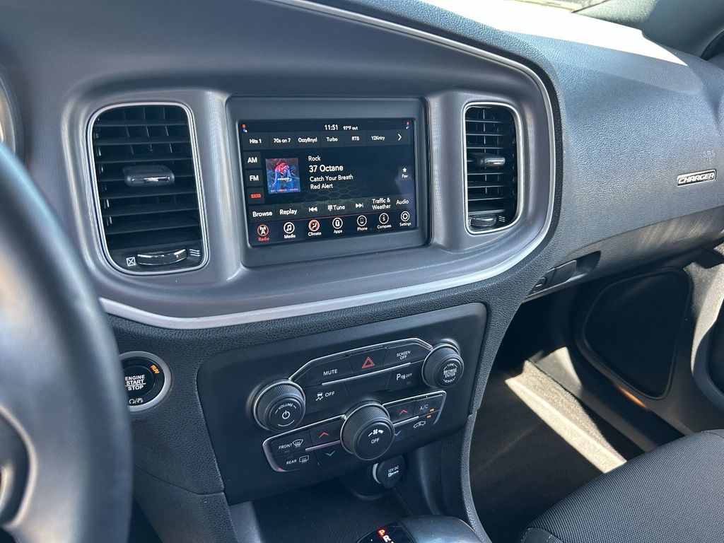 Used 2022 Triple Nickel Clearcoat Dodge SXT image 30