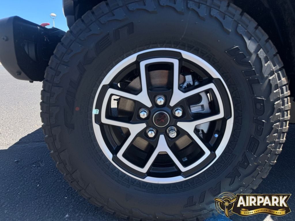 New 2026 Granite Crystal Jeep Rubicon image 10