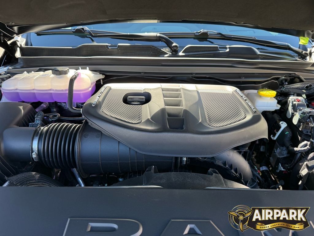 New 2026 Diamond Black Crystal Pearlcoat Ram Limited image 11