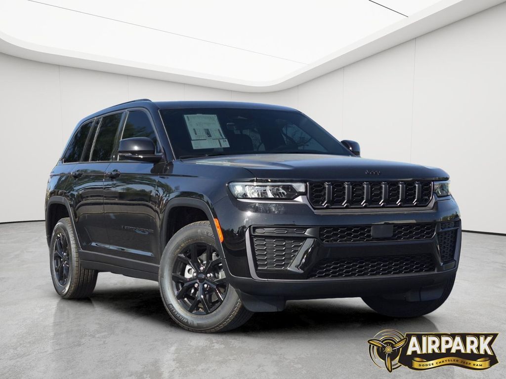 New 2026 Diamond Black Crystal Pearlcoat Jeep Laredo image 2
