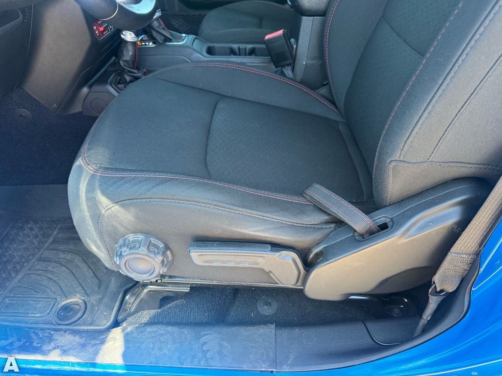 Used 2021 Hydro Blue Pearlcoat Jeep Rubicon image 13