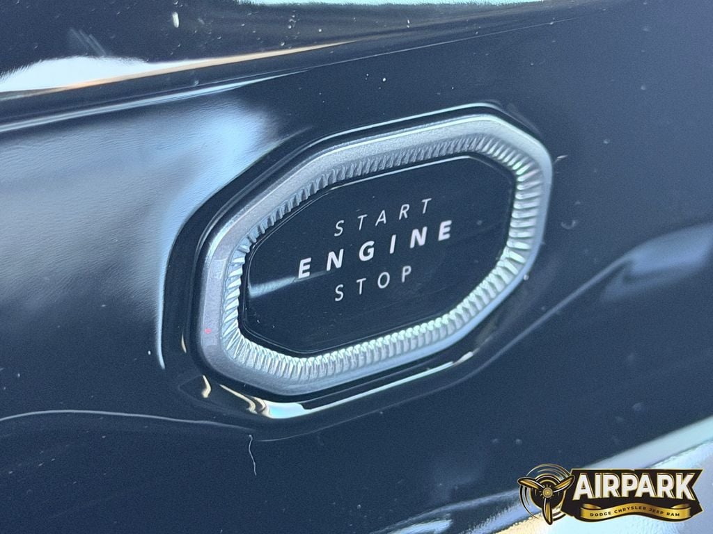 New 2026 Baltic Gray Jeep Limited image 32