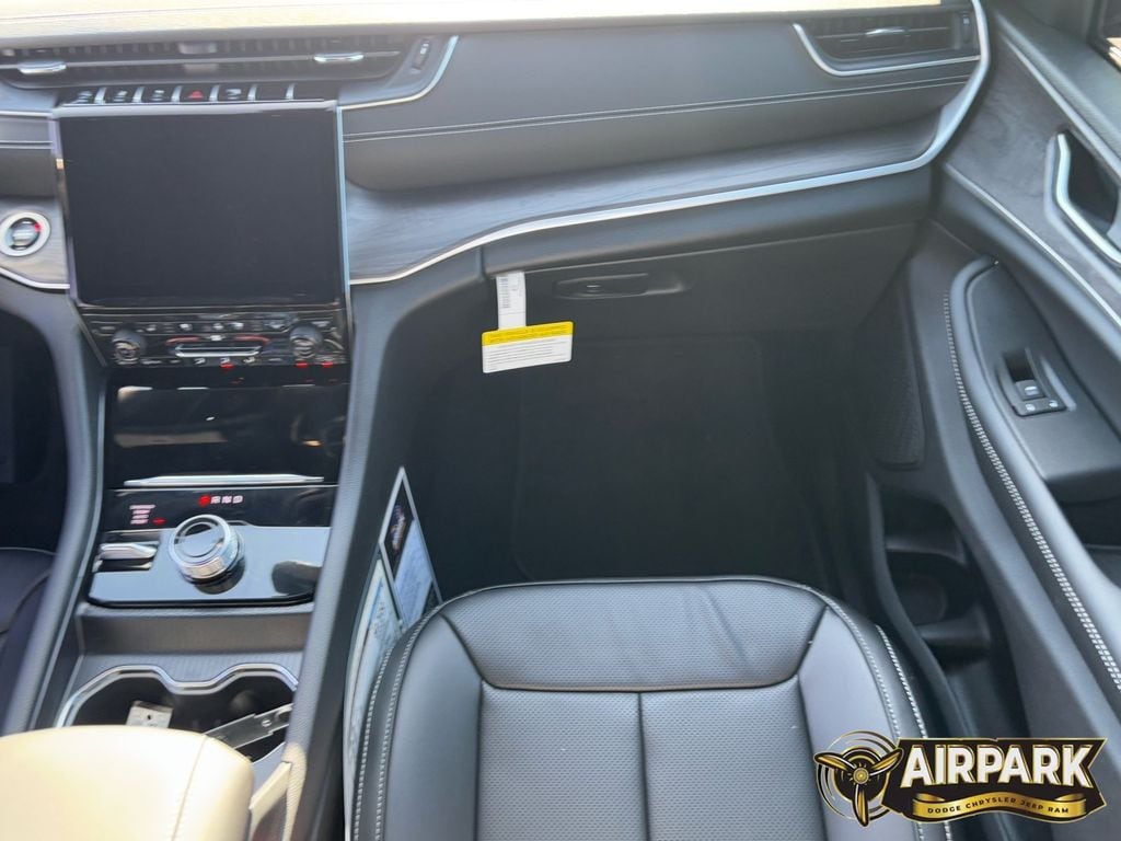 New 2025 Silver Zynith Jeep Limited image 14