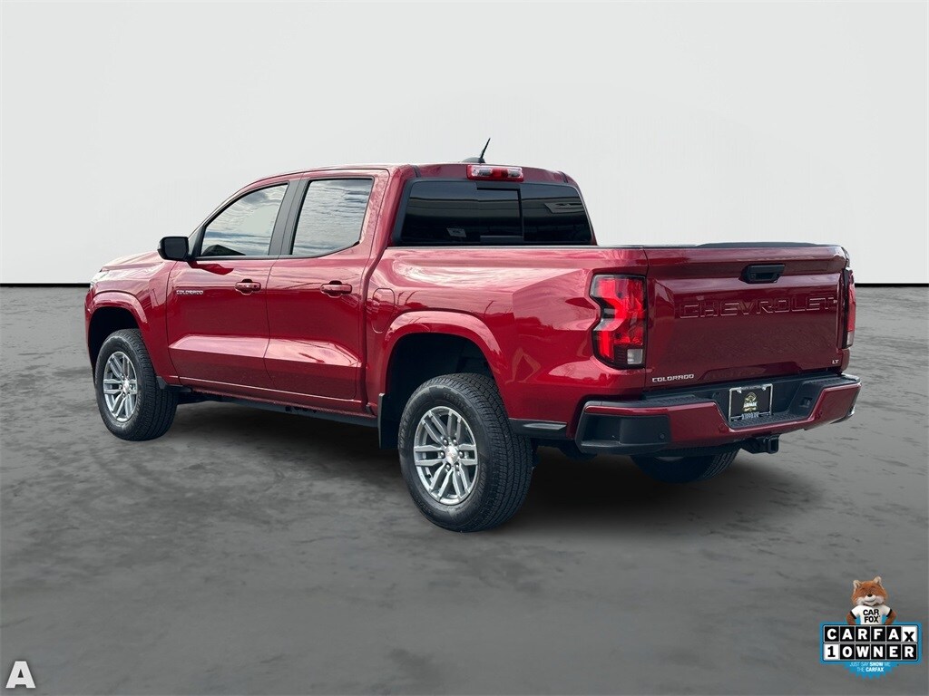 2024 Chevrolet Colorado LT photo 3