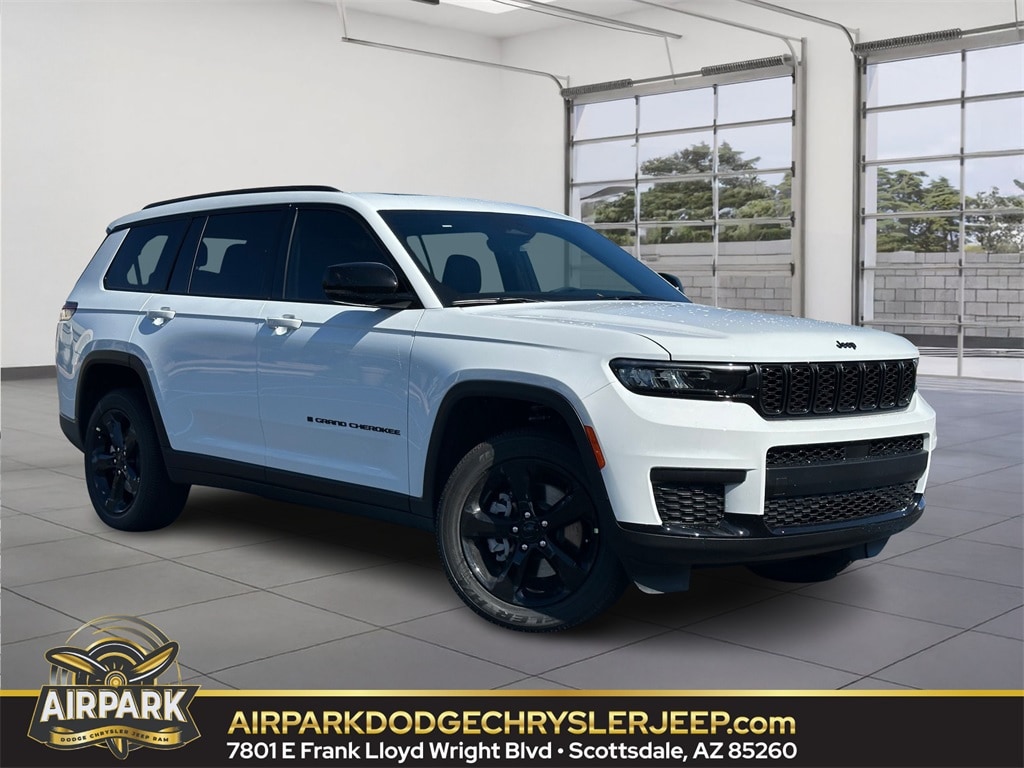 2025 Jeep Grand Cherokee L Altitude's photo