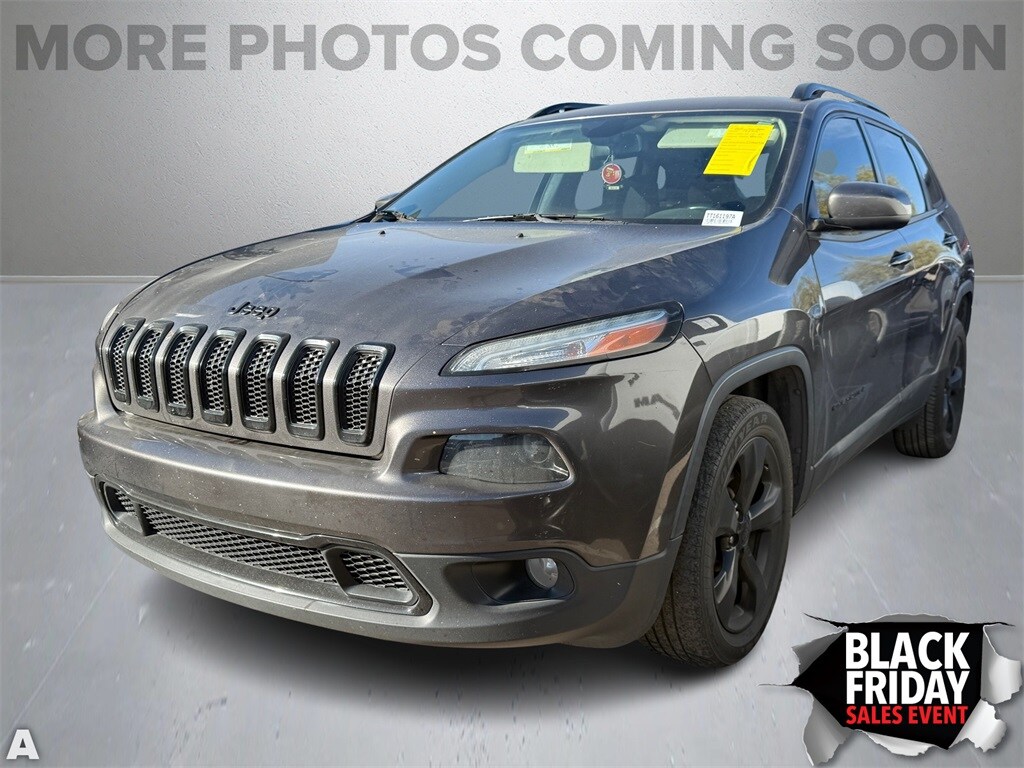 Used 2018 Jeep Cherokee Latitude SUV
