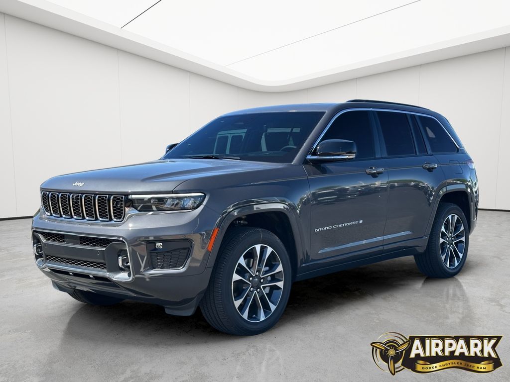 New 2025 Baltic Gray Jeep Overland image 7